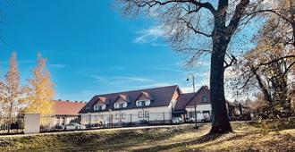 Park Hotel & Fitness Club Rzeszów - Rzeszow - Building