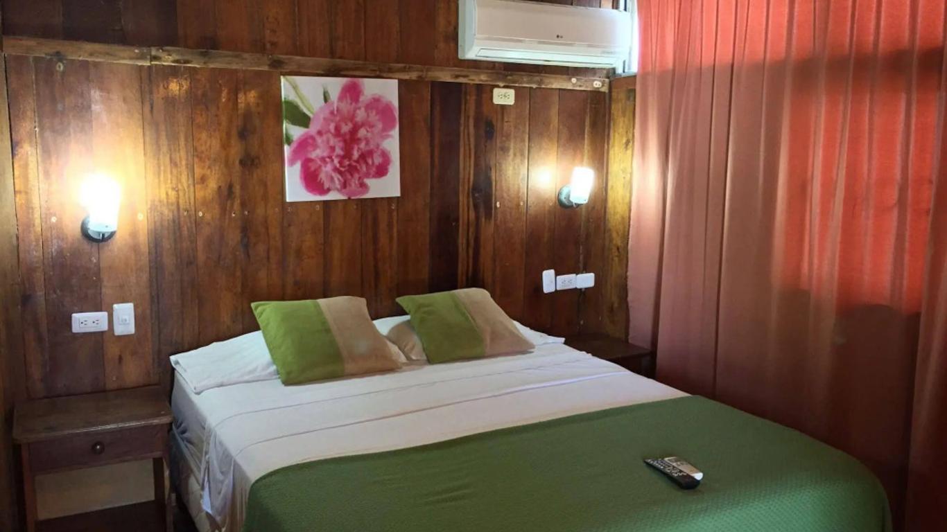 Cabanas Isla Del Sol