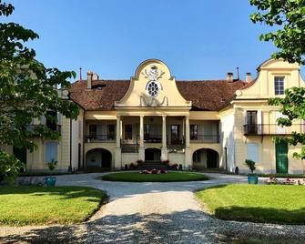 Château de Mathod Chambres d'hôtes - Mathod - Edificio