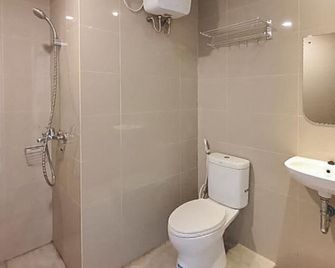 Redliving Apartemen Sentraland Semarang - Semarang - Bad