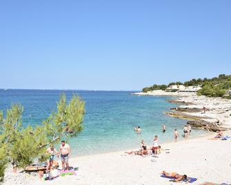 Apartments 2M - Primosten - Playa