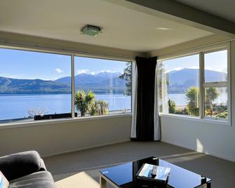 Fiordland Lakeview Motel And Apartments - Te Anau - Balcon