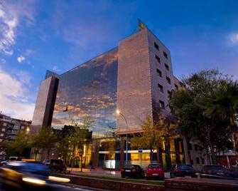 Sallés Hotel Ciutat del Prat - El Prat de Llobregat - Edificio
