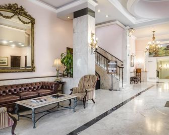 Alcomar - חיחון - לובי