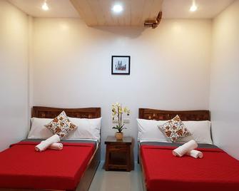 Best place for staycation and for wedding preparation or attending events nearby - Alfonso - Habitación