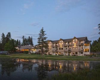 Beautiful Inn Room At Meadow Lake Resort - Columbia Falls - Building