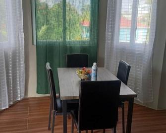 MJay's Studio - Paix Bouche - Dining room