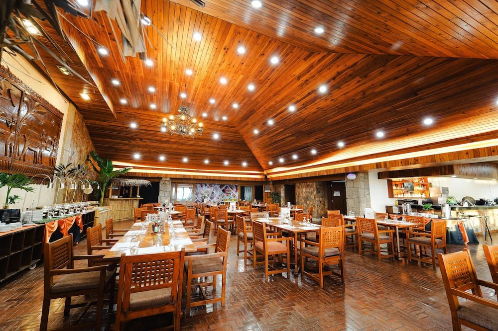 Sol Y Viento Mountain Hot Springs Resort - Calamba - Restaurante