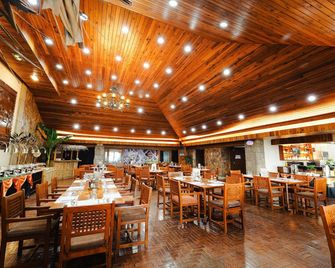 Sol Y Viento Mountain Hot Springs Resort - Calamba - Restaurante