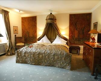 Schloss Auel Boutique Hotel & Design Golf Lodge - Lohmar - Schlafzimmer