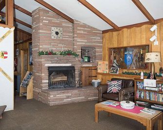 Yodeler Motel - Red Lodge