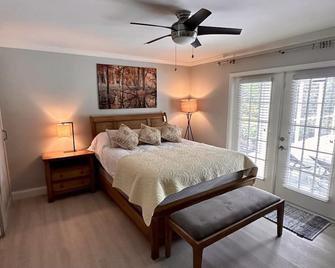 Florida house, 4br 2bt with private pool oasis - Naples - Bedroom