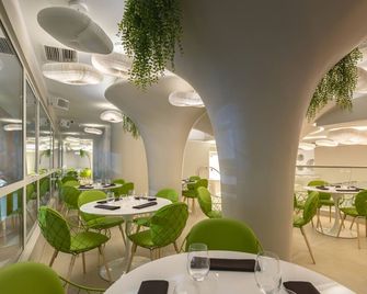 45 by Director - סנטיאגו - מסעדה