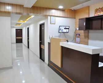 siri varshini inn - Visakhapatnam - Front desk