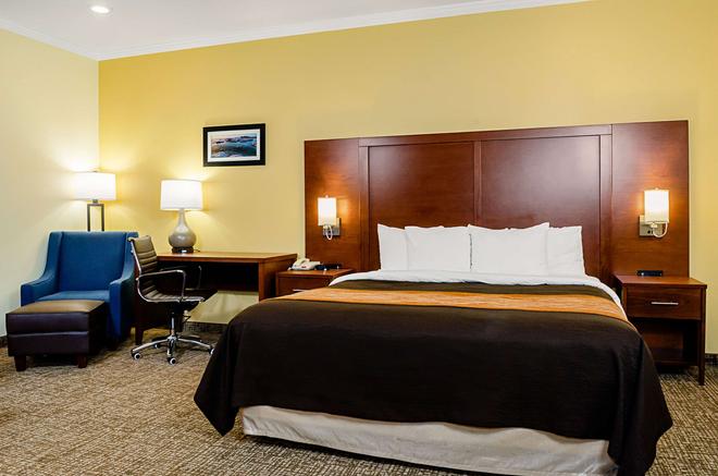 Comfort Inn Monterey Peninsula Airport 81 1 9 6 Monterey