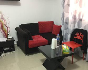 Comfortable Studio Riviera Bonoumin - Abidjan - Living room