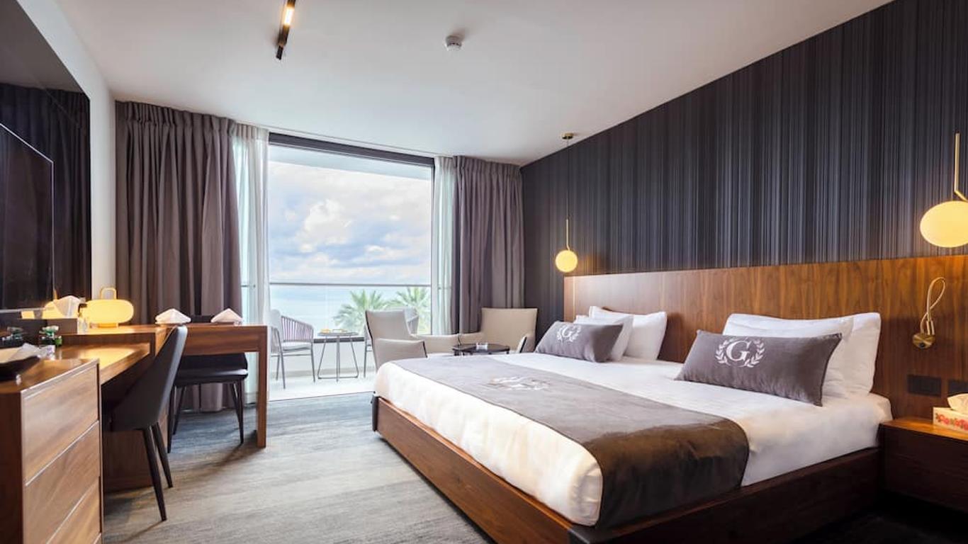 جولان هوتل طبرية