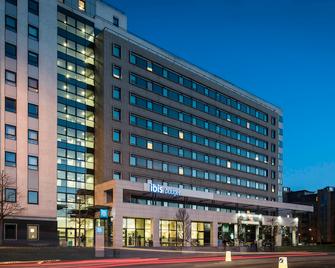 Ibis Budget Leeds Centre - Leeds - Gebäude