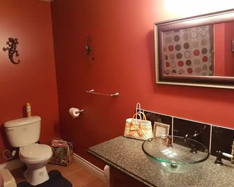 Gîte Le Trésor Caché Bed & Breakfast - Chelsea