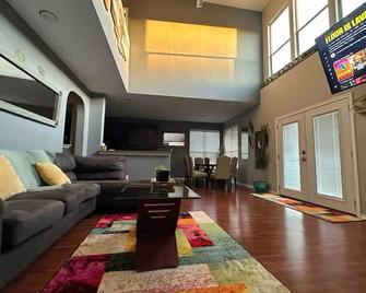 Spacious Relaxing 4-bedroom house in brilliant Midlothian - Midlothian - Sala de estar