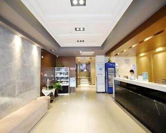 Jinjiang Inn Tai'an Taishan Railway Station - Tai’an - Front desk