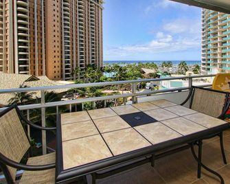Ilikai 526 2br/2ba Prime Ocean & Lagoon Views - Honolulu - Balkong