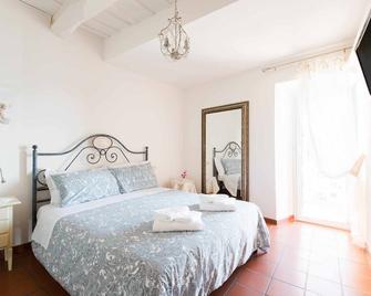 Little Medieval House Nettuno - Nettuno - Camera da letto