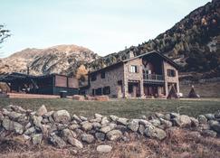 L'Ovella Negra Mountain Lodge - Canillo - Edificio