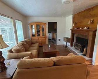 Olympic National Park and Pacific Ocean Getaway - Humptulips - Olohuone