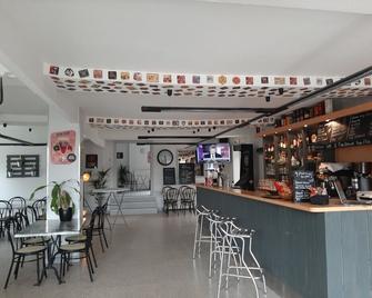 Les 3 Cailloux - Monéteau - Bar