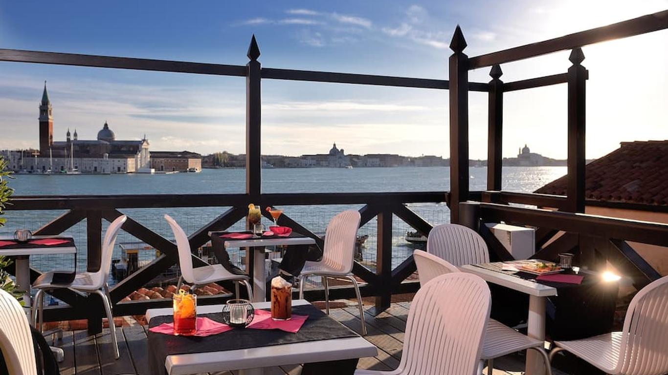 فندق باجانيلي