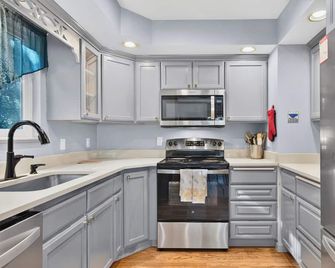 Cedarwood Sunset Retreat - Longview - Cuisine