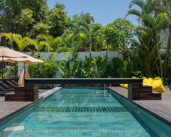 Sunny Cuddles - North Kuta - Piscina