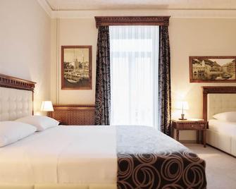 Hotel Villa Schubert - Ika - Bedroom