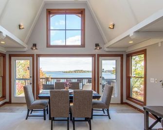 Luxury Lakefront Retreat, Hot Tub, Game Room, Views - Nisswa - Comedor