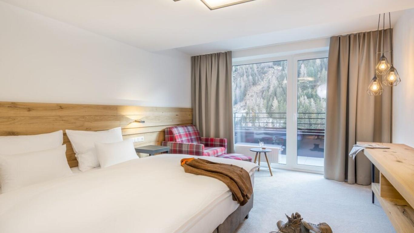 Heart Hotel Grischuna