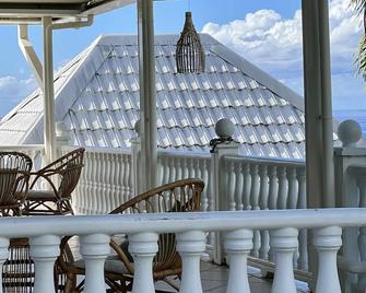 Maison Taina - Arue - Patio