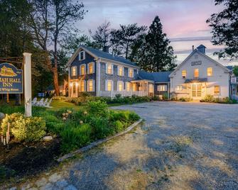 Isaiah Hall Bed & Breakfast Inn - Dennis - Building
