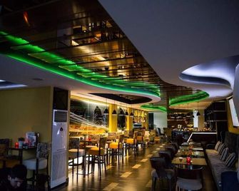 New W Hotel - Tirana - Bar