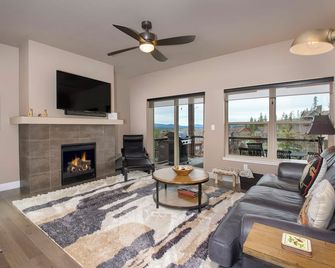 Spacious & Modern townhome, sleeps 10, private hot tub - Fraser - Sala de estar