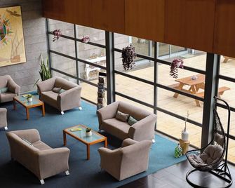 Hotel Colombo - Vila do Porto - Lounge