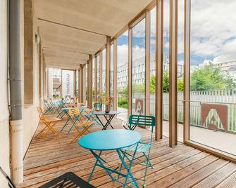 Appart'city Confort Reims Centre - Reims - Balcony