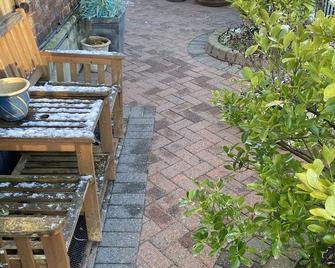 Cornerways Guest House - Carlisle - Patio