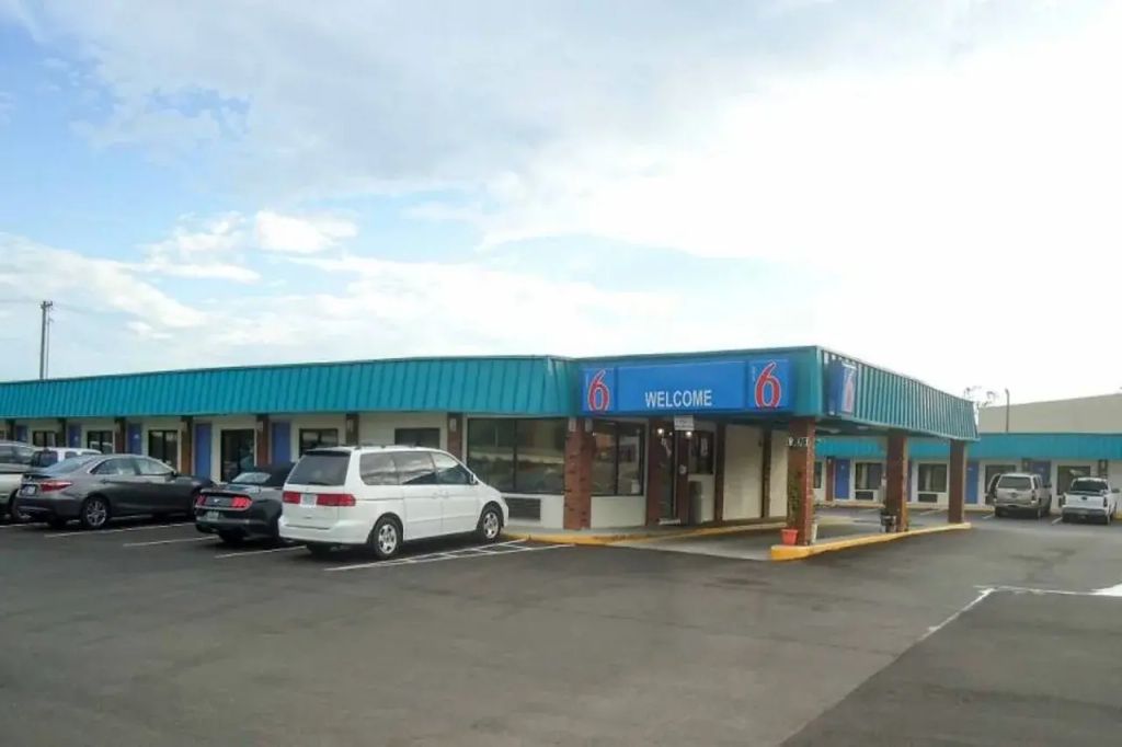Motel 6 Columbus Ms - Columbus - Building