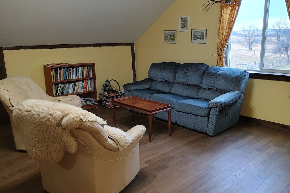 Cozy Guesthouse on Big Sheep Farm