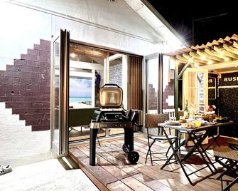 Rush Awaji Guppy - Seaside Holiday Home - Awaji