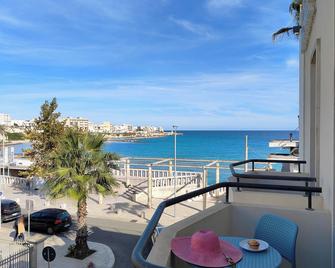 Hotel Miramare - אוטרנטו - מרפסת