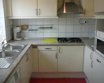 Hévíz -Alsópáhok Villa-Erika Apartman - Alsópáhok - Cocina