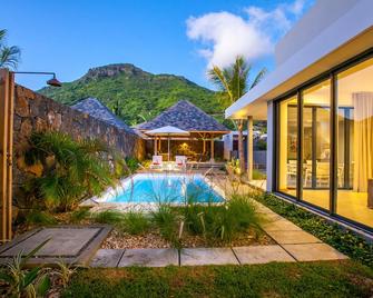 Marguery Villas - Grande Rivière Noire - Piscina
