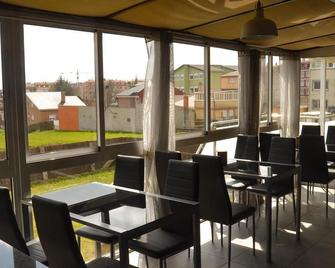 Albergue Alfonso II - Mellid - Restaurante